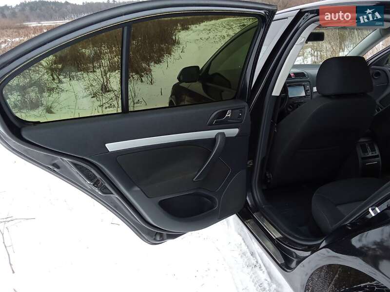 Лифтбек Skoda Octavia 2007 в Остроге