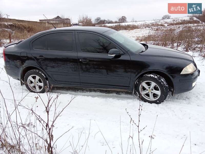Лифтбек Skoda Octavia 2007 в Остроге