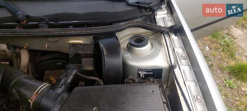 Универсал Skoda Octavia 2003 в Подгайцах