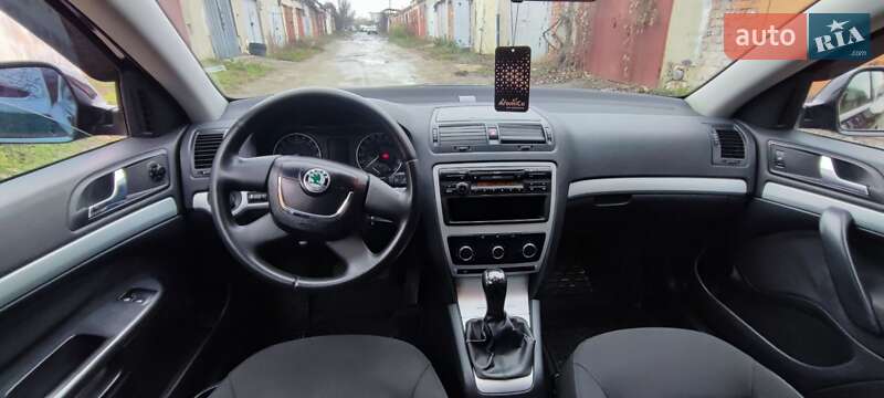 Ліфтбек Skoda Octavia 2010 в Кам'янець-Подільському
