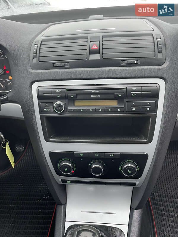 Універсал Skoda Octavia 2008 в Ромнах