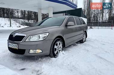 Універсал Skoda Octavia 2010 в Житомирі