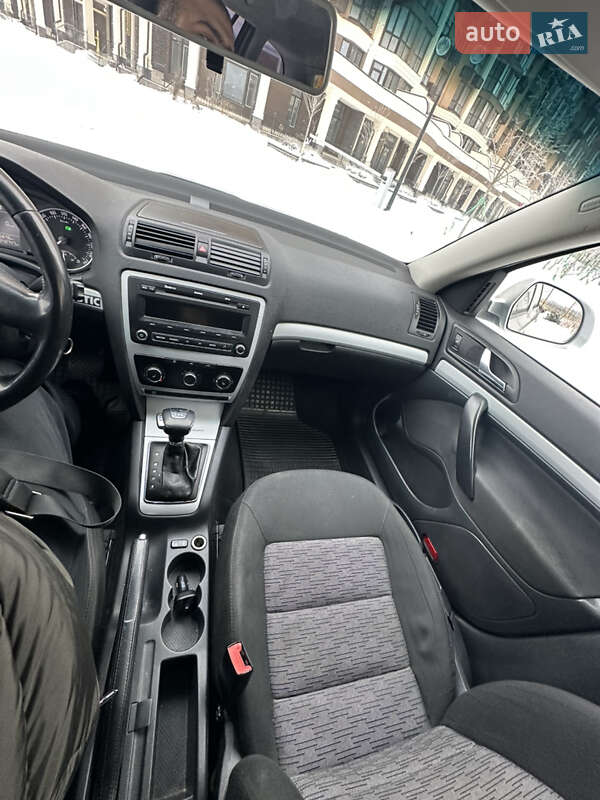 Универсал Skoda Octavia 2009 в Киеве фото 12 Универсал Skoda Octavia 2009 в Киеве