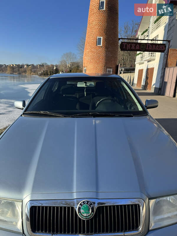 Лифтбек Skoda Octavia 2002 в Кропивницком