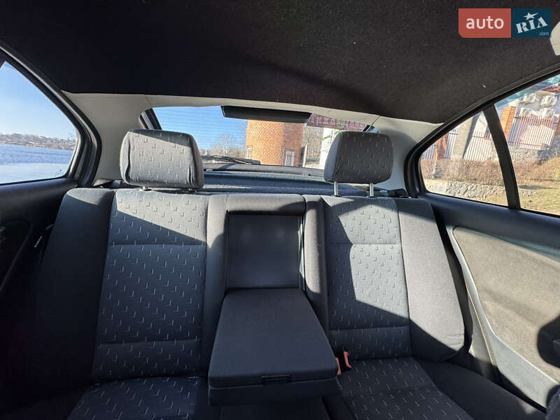 Лифтбек Skoda Octavia 2002 в Кропивницком