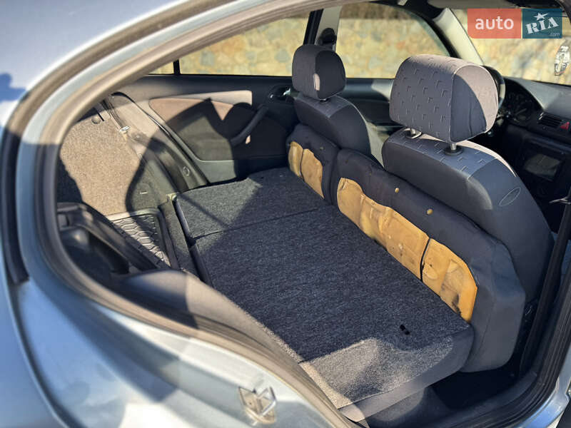 Лифтбек Skoda Octavia 2002 в Кропивницком