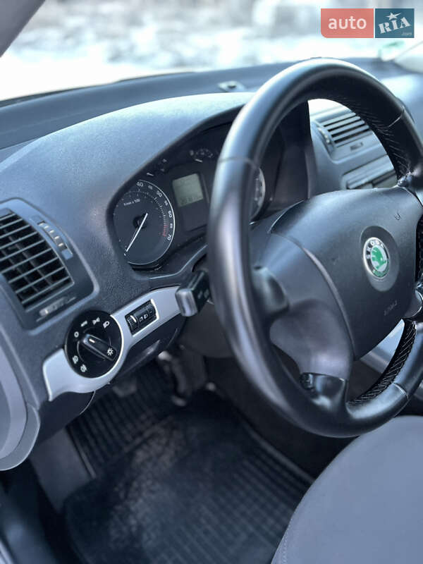 Универсал Skoda Octavia 2005 в Хороле фото 14 Универсал Skoda Octavia 2005 в Хороле