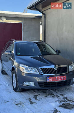 Универсал Skoda Octavia 2010 в Луцке