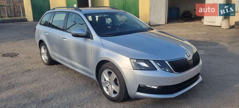 Универсал Skoda Octavia 2019 в Киеве