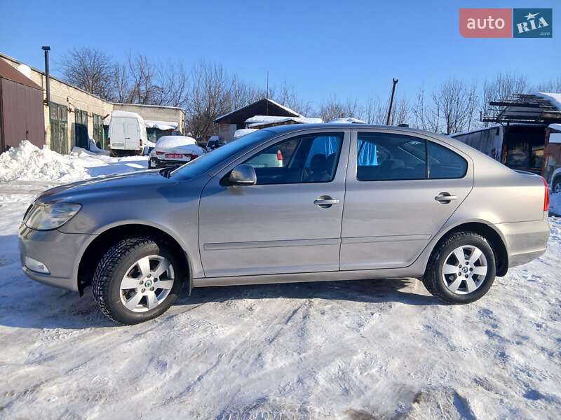 Лифтбек Skoda Octavia 2009 в Калуше