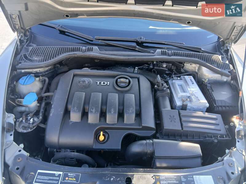 Лифтбек Skoda Octavia 2009 в Калуше