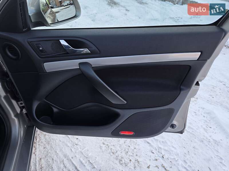 Лифтбек Skoda Octavia 2009 в Полтаве