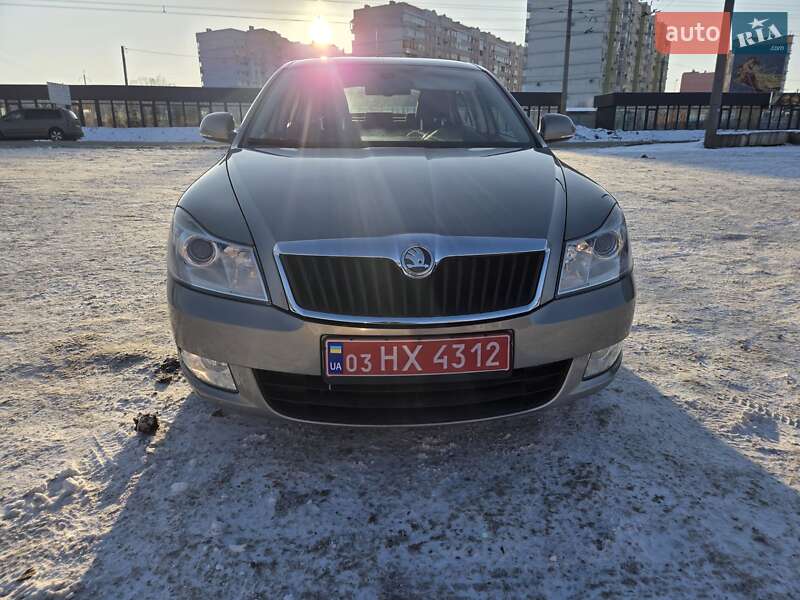 Лифтбек Skoda Octavia 2009 в Полтаве