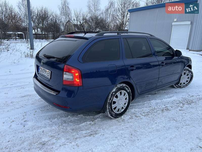 Универсал Skoda Octavia 2011 в Чернигове