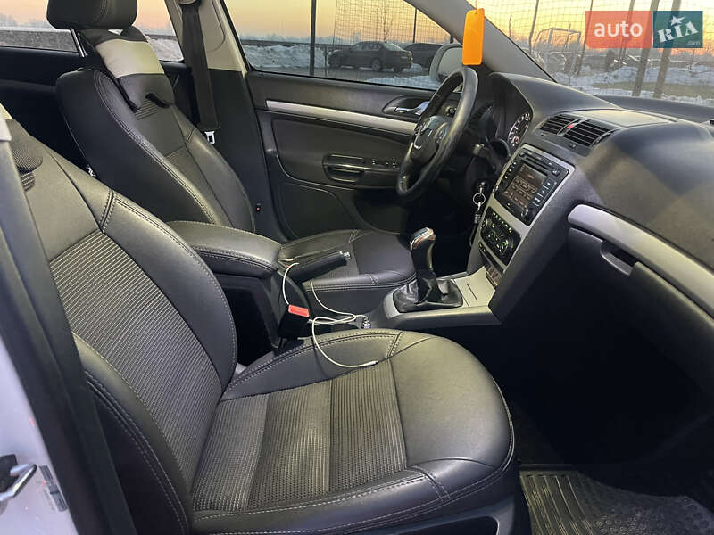 Универсал Skoda Octavia 2013 в Мукачево