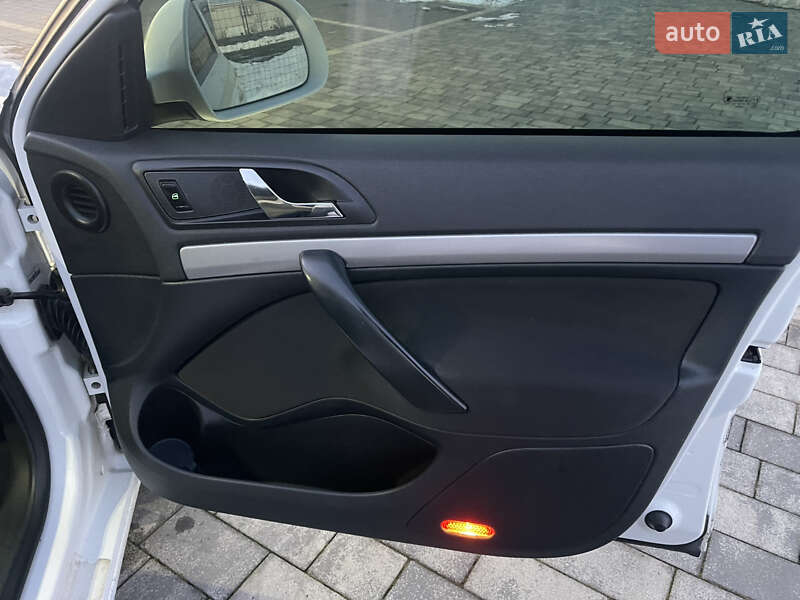 Универсал Skoda Octavia 2013 в Мукачево