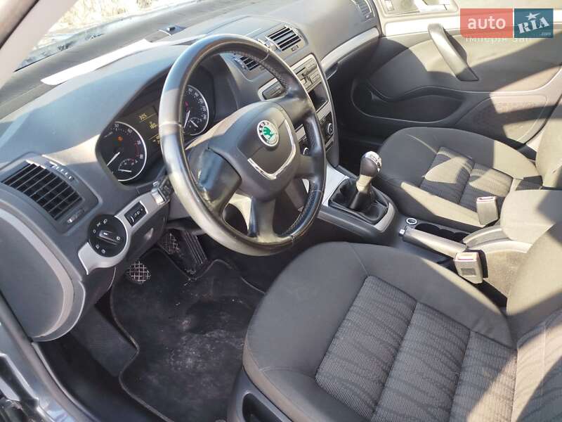 Универсал Skoda Octavia 2009 в Дунаевцах