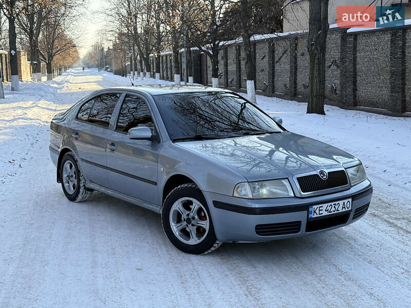 Лифтбек Skoda Octavia 2005 в Днепре