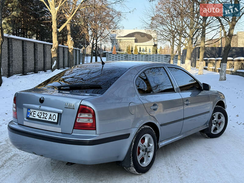 Лифтбек Skoda Octavia 2005 в Днепре