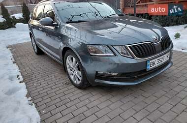 Универсал Skoda Octavia 2018 в Ужгороде