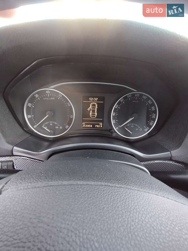 Универсал Skoda Octavia 2009 в Луцке фото 37 Универсал Skoda Octavia 2009 в Луцке