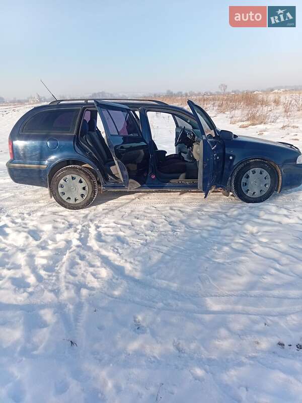 Універсал Skoda Octavia 2002 в Делятині