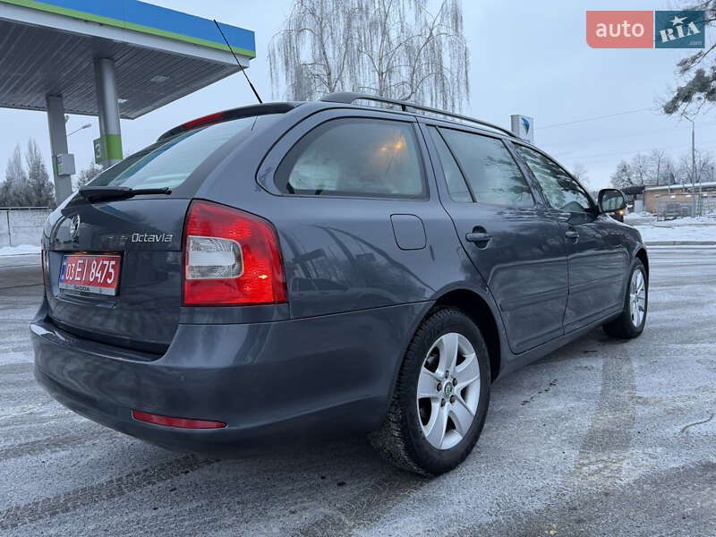 Универсал Skoda Octavia 2010 в Лубнах