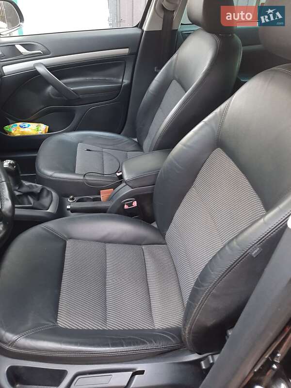 Универсал Skoda Octavia 2010 в Овруче