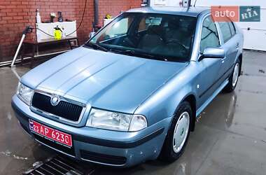 Лифтбек Skoda Octavia 2003 в Хмельницком