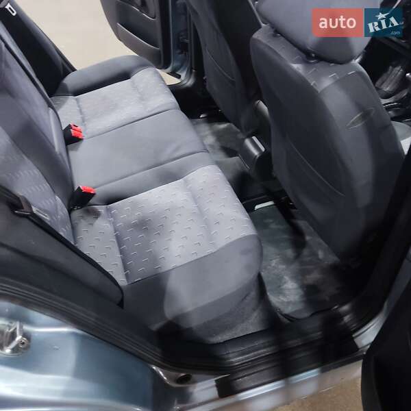 Лифтбек Skoda Octavia 2003 в Хмельницком