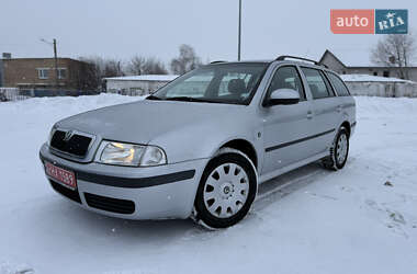 Универсал Skoda Octavia 2010 в Нововолынске