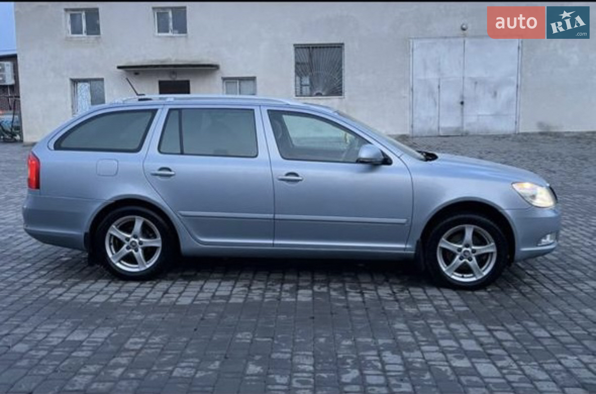 2011 Skoda Octavia - мініатюра 10