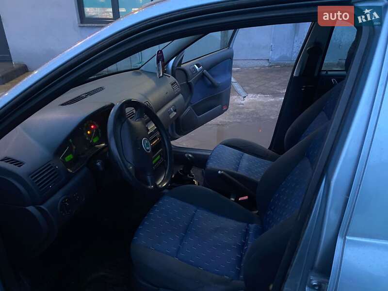 Универсал Skoda Octavia 2001 в Ровно