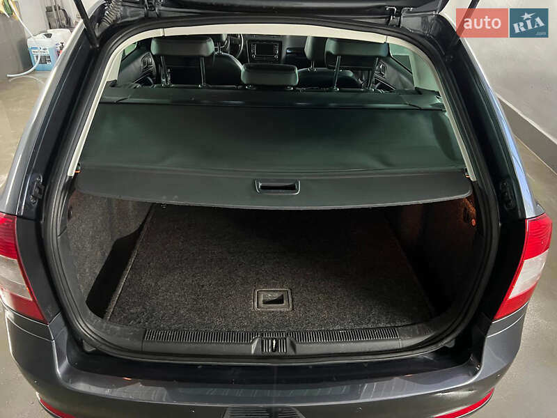 Универсал Skoda Octavia 2012 в Чернигове