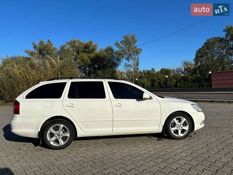 Универсал Skoda Octavia 2011 в Дрогобыче