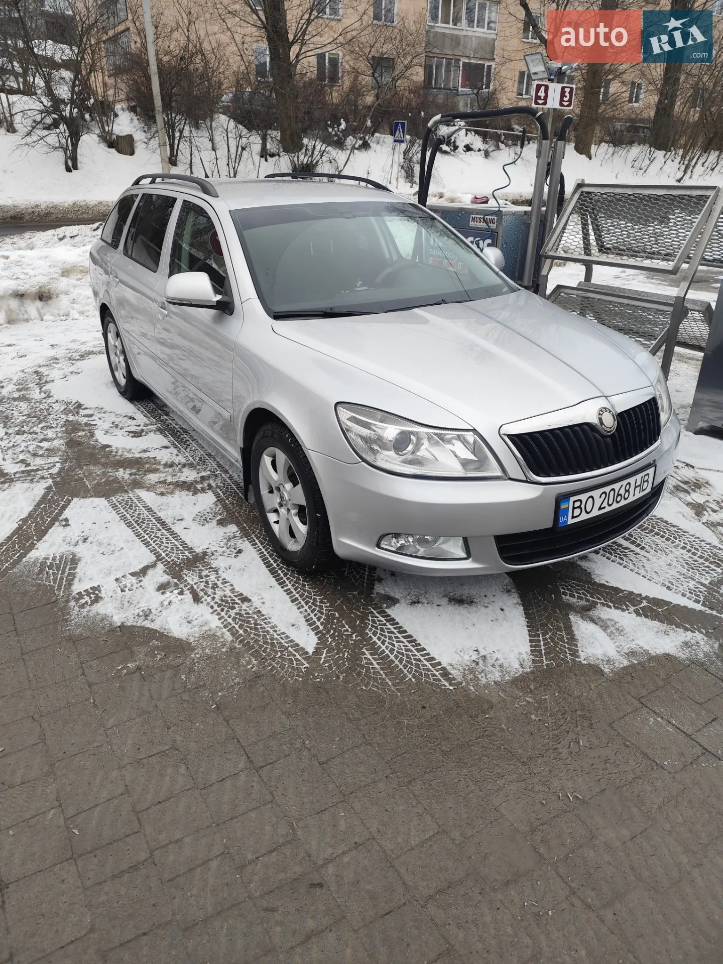 2010 Skoda Octavia - мініатюра 2