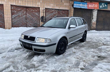 Универсал Skoda Octavia 2001 в Рокитном