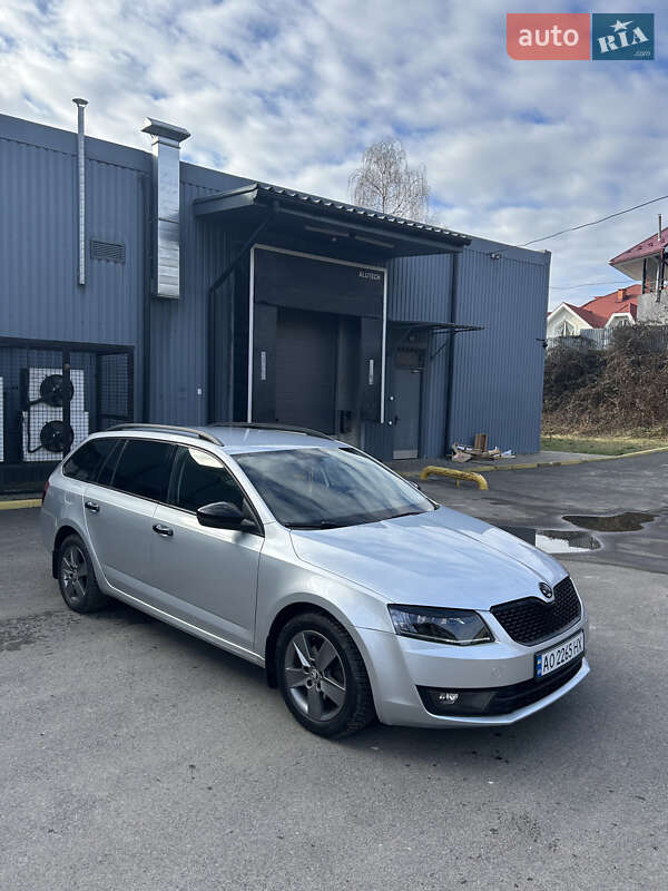 Универсал Skoda Octavia 2014 в Ужгороде