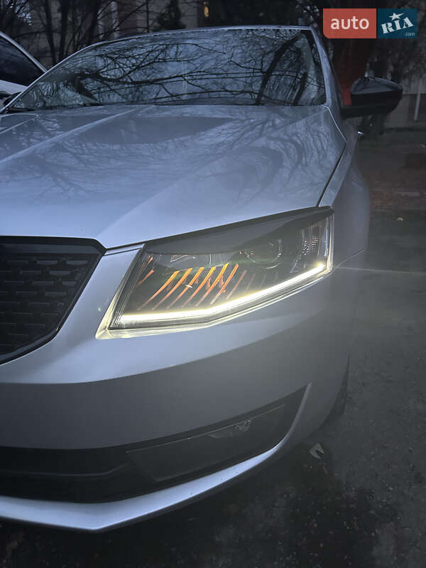 Универсал Skoda Octavia 2014 в Ужгороде