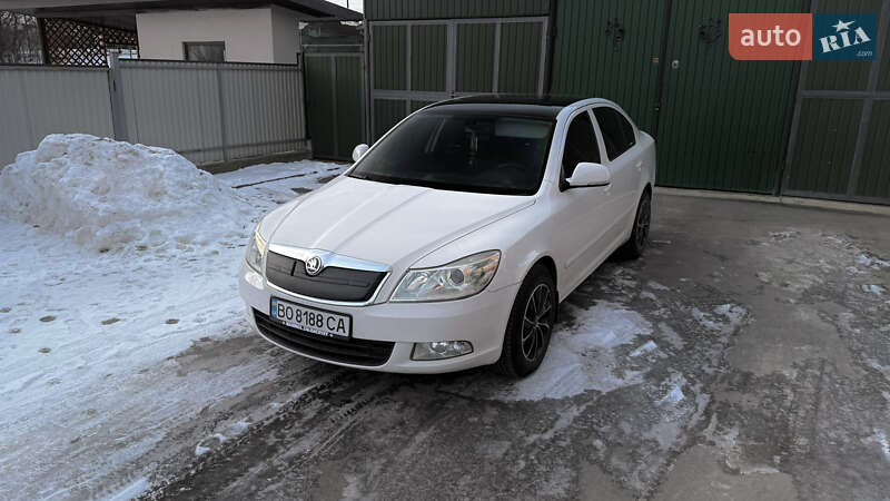 Лифтбек Skoda Octavia 2010 в Залещиках