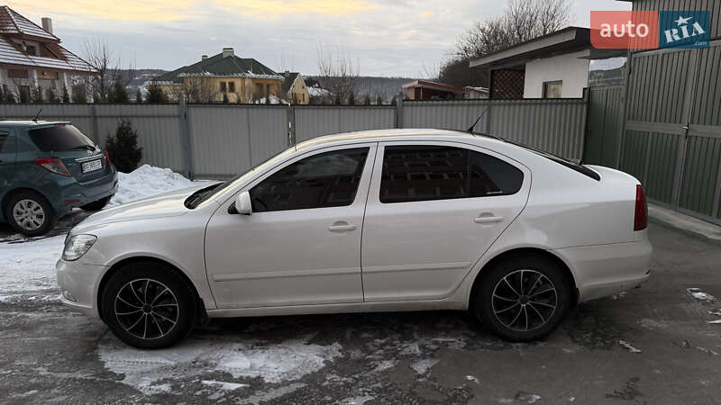 Лифтбек Skoda Octavia 2010 в Залещиках