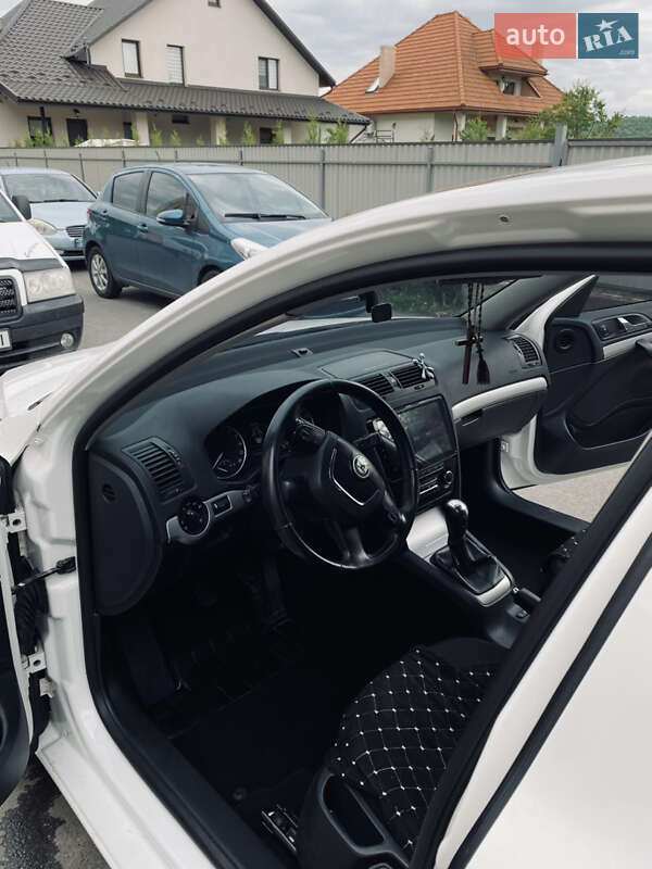 Лифтбек Skoda Octavia 2010 в Залещиках