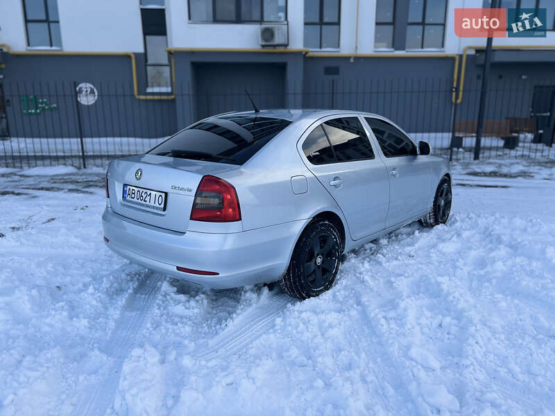 Лифтбек Skoda Octavia 2011 в Черкассах