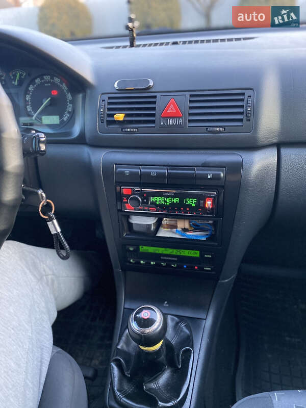 Лифтбек Skoda Octavia 2008 в Ужгороде