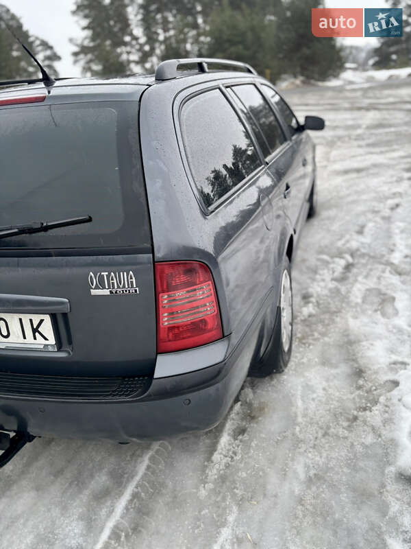 Универсал Skoda Octavia 2007 в Городке