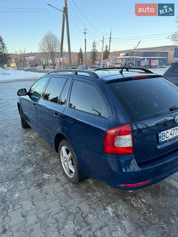 Универсал Skoda Octavia 2012 в Старом Самборе