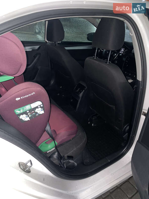 Лифтбек Skoda Octavia 2017 в Ужгороде