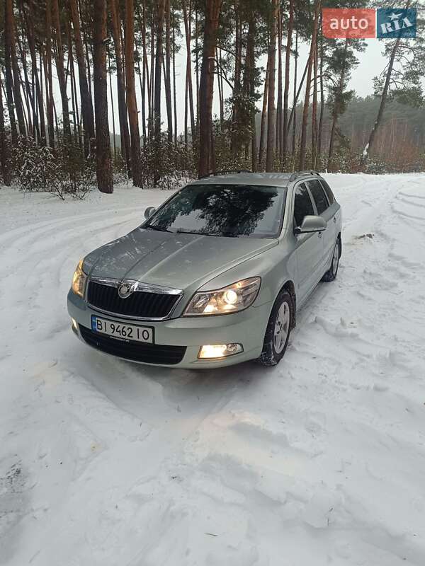 Универсал Skoda Octavia 2009 в Гадяче
