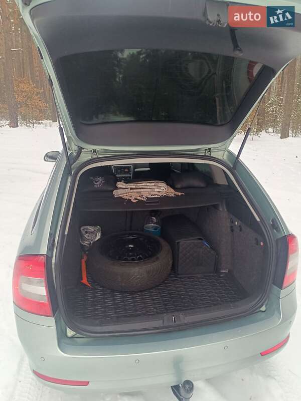 Универсал Skoda Octavia 2009 в Гадяче