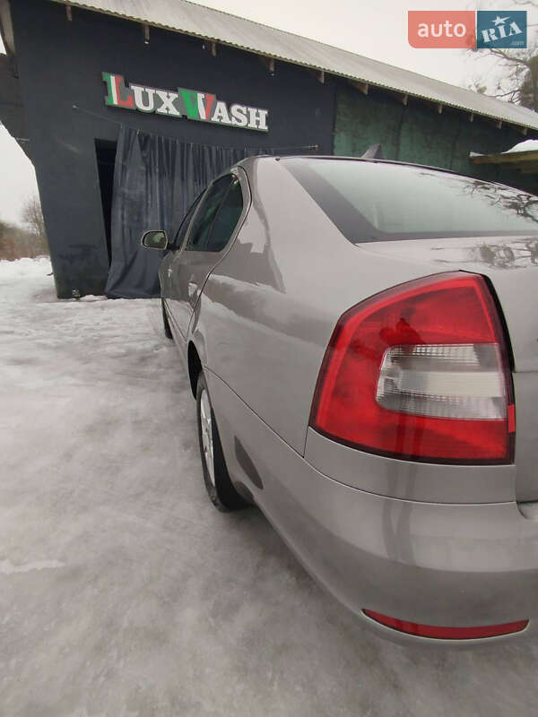 Лифтбек Skoda Octavia 2009 в Стрые фото 11 Лифтбек Skoda Octavia 2009 в Стрые